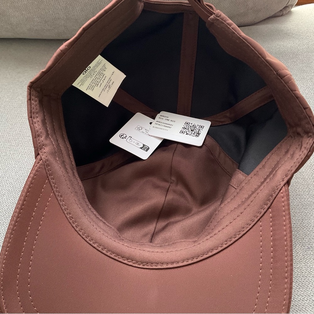 Alo Yoga Satin Off-Duty Cap Brownstone - Picture 6 of 8